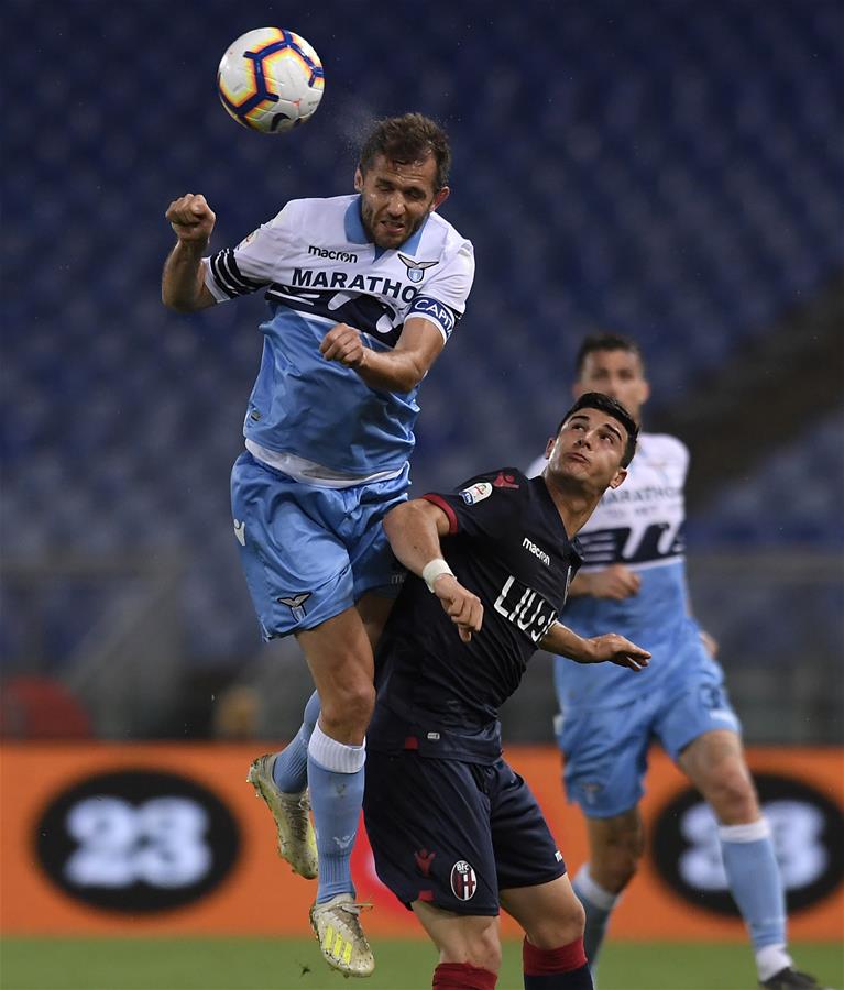 他的表现不 他的表现不